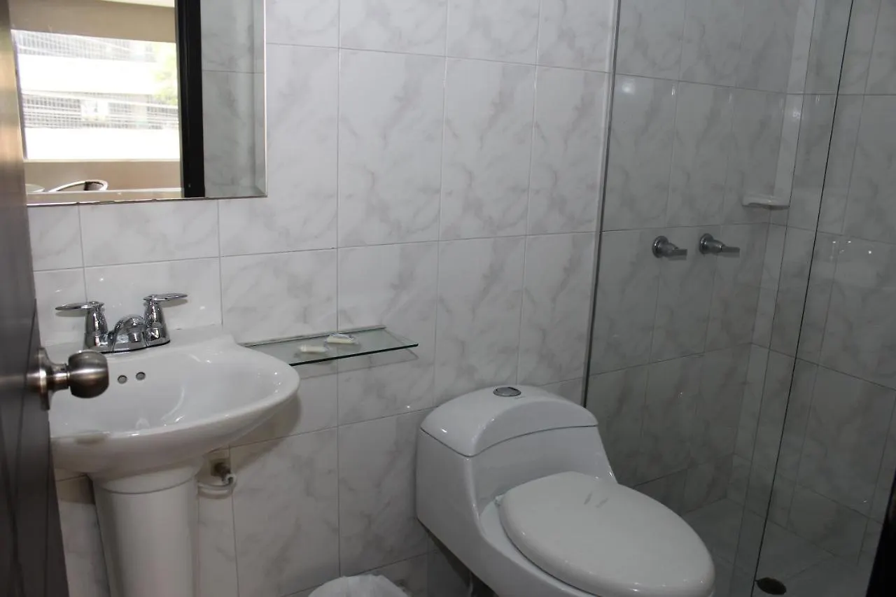 Hotel Dorado Plaza بوغوتا